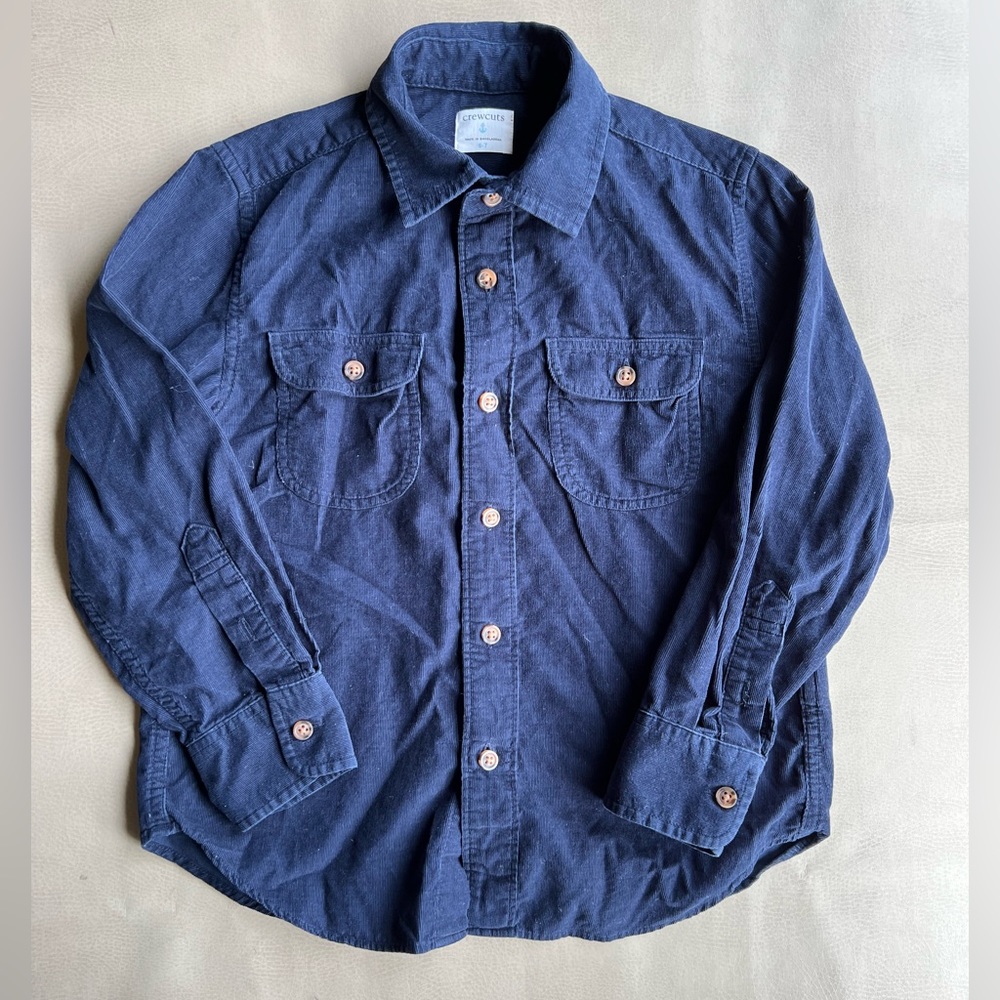 Navy blue fine wale cord button down from j crew in EUC boys size 6-7.
